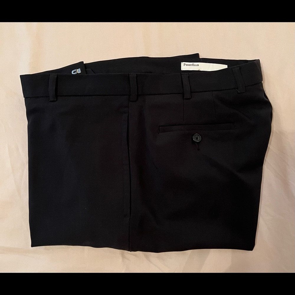 Perry Ellis black pleated slacks 34W 30L